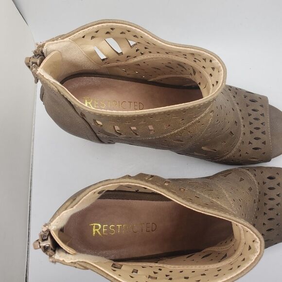 𝅺restricted peep toe boho brown block heels - Picture 4 of 10